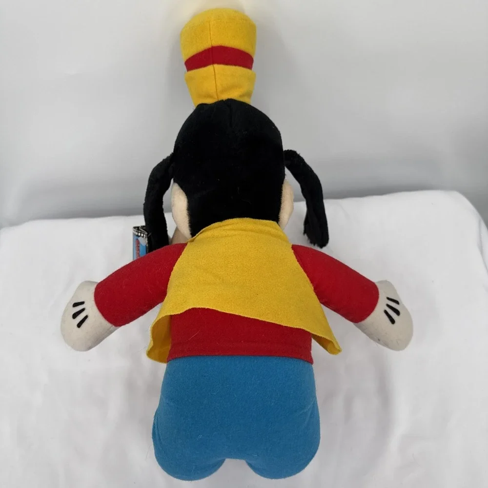 VTG Walt Disney World Goofy Plush 15
